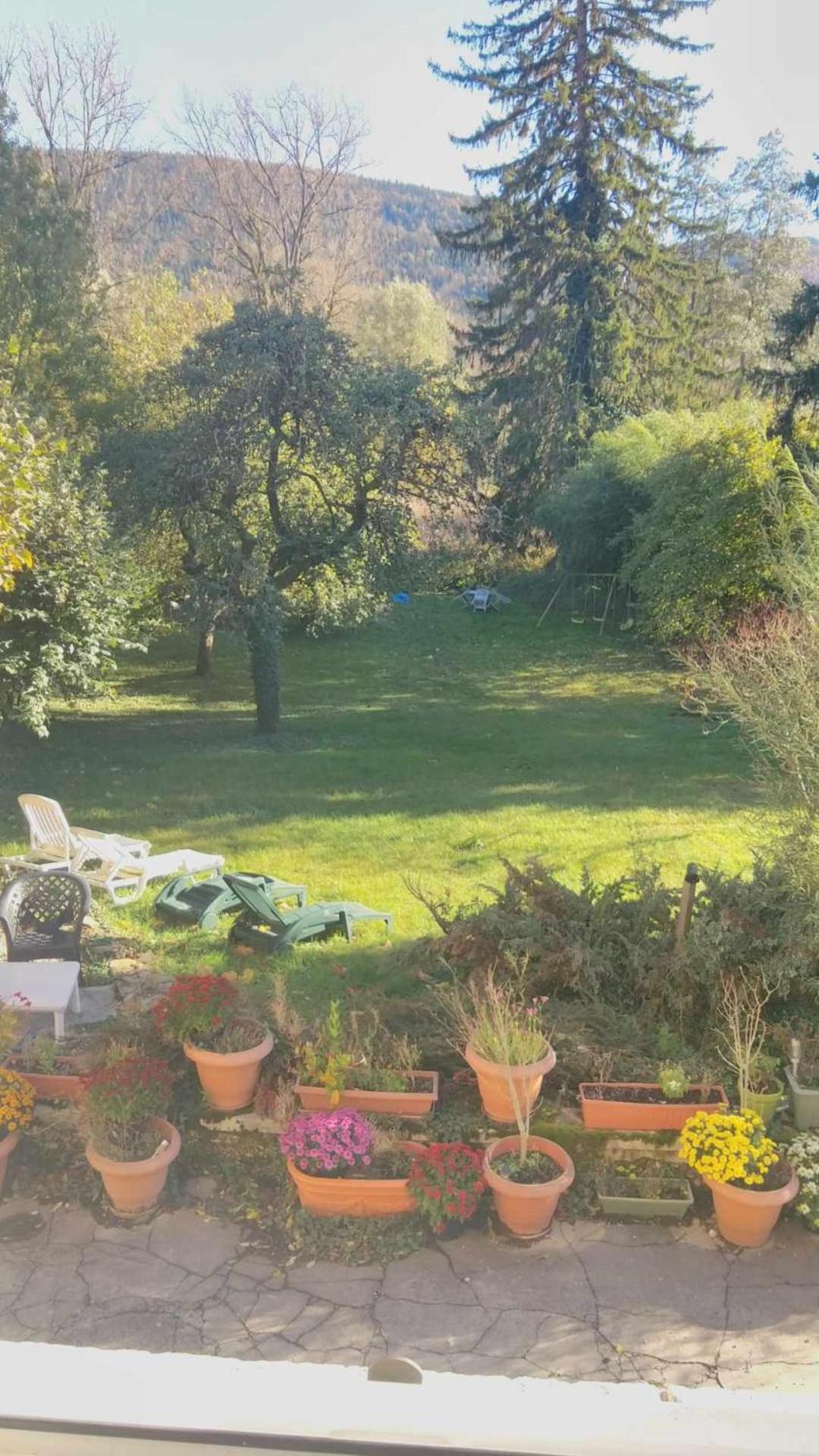فندق A La Grenouille Du Jura Bellignat المظهر الخارجي الصورة